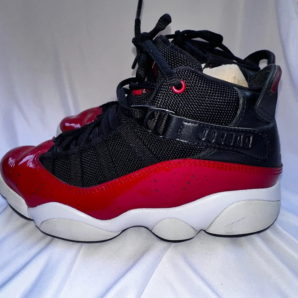 Jordan Kids Sneakers Red Black - Picture 2 of 5